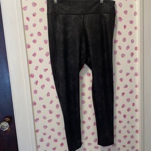Express Faux Leather Snakeskin Print Leggings Size Large